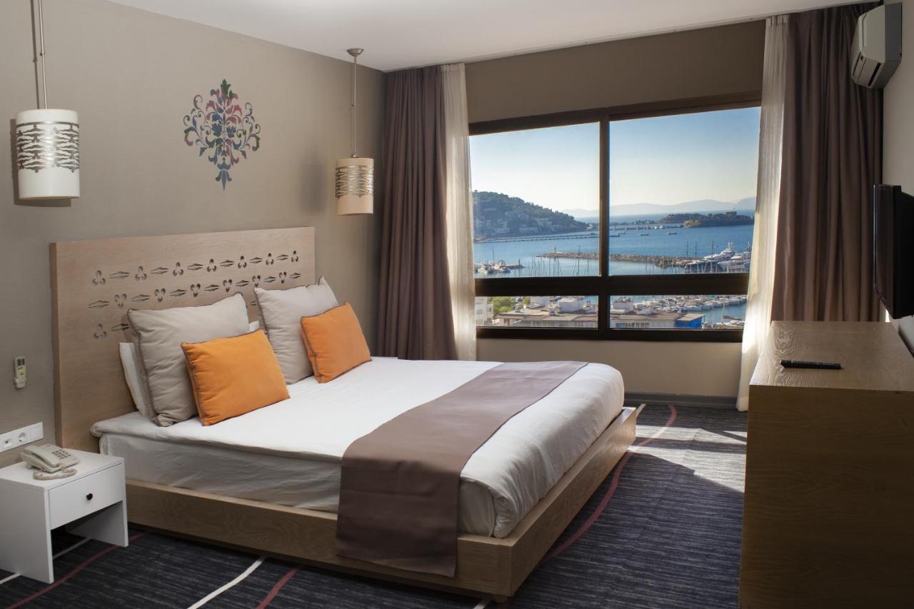 Suhan Seaport Hotel Kusadası Exteriör bild
