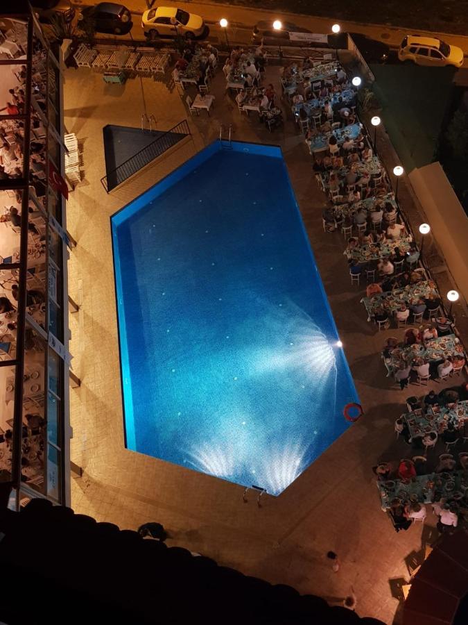 Suhan Seaport Hotel Kusadası Exteriör bild