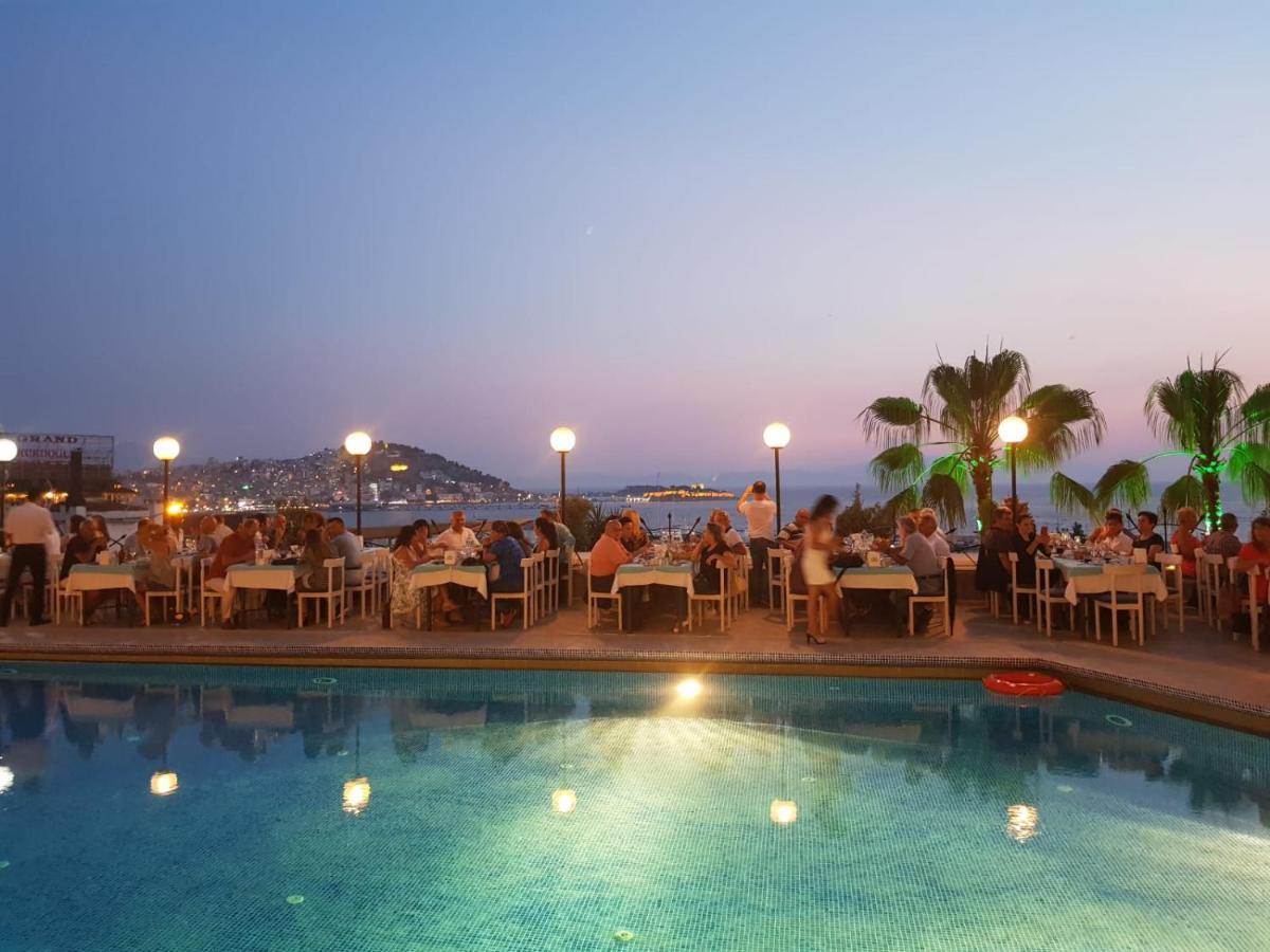 Suhan Seaport Hotel Kusadası Exteriör bild