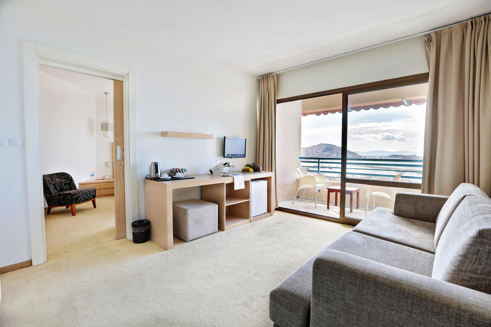 Suhan Seaport Hotel Kusadası Exteriör bild