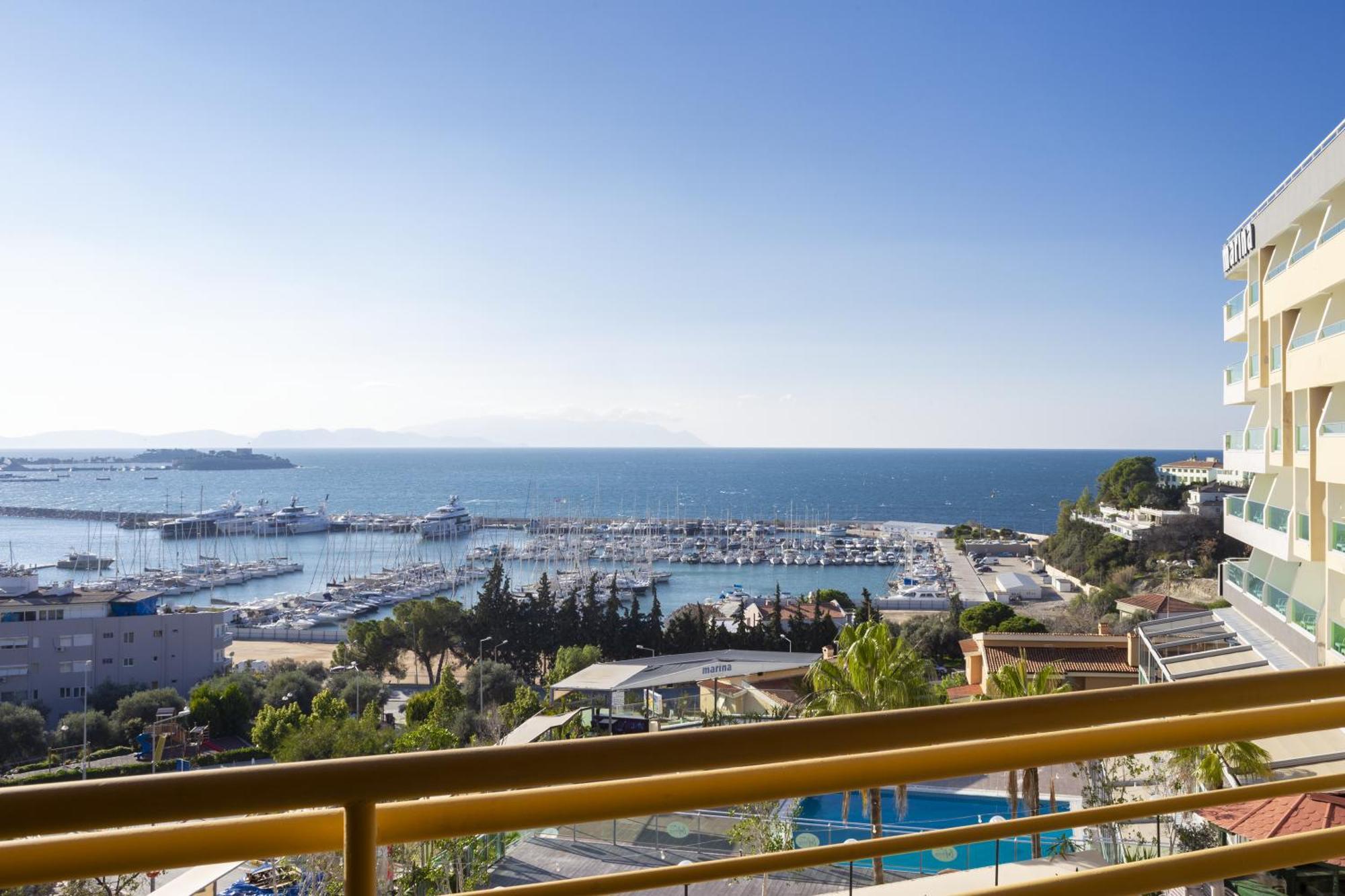 Suhan Seaport Hotel Kusadası Exteriör bild