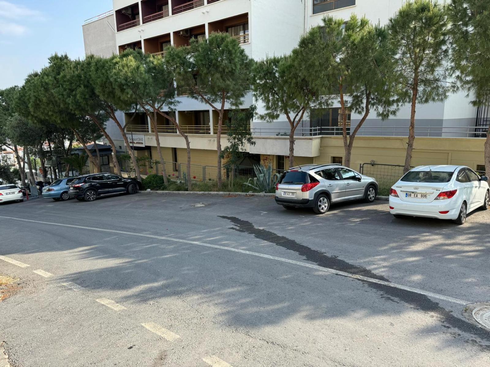 Suhan Seaport Hotel Kusadası Exteriör bild