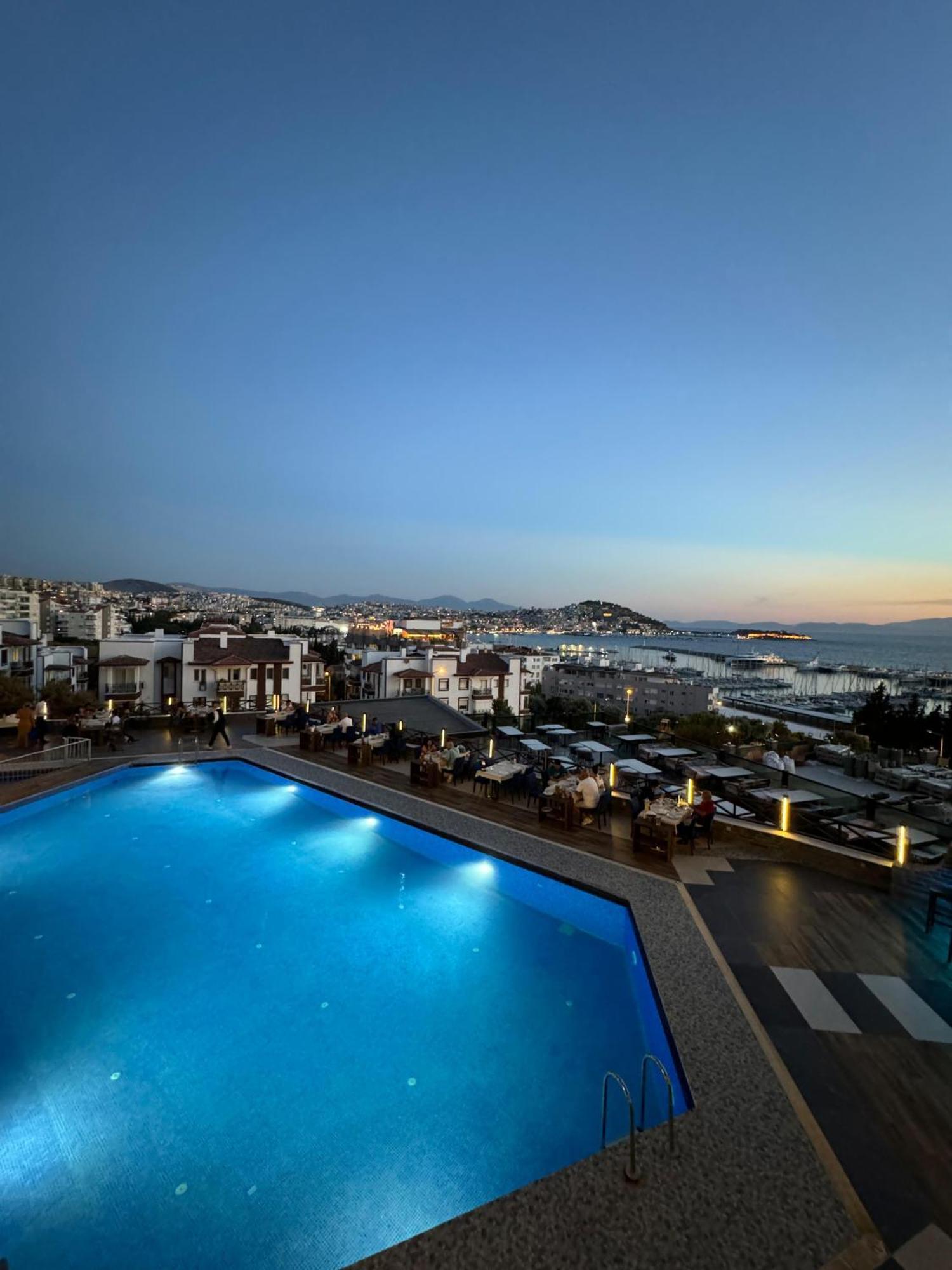 Suhan Seaport Hotel Kusadası Exteriör bild