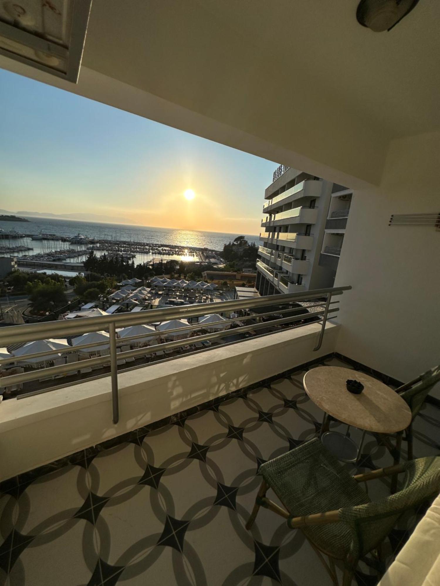 Suhan Seaport Hotel Kusadası Exteriör bild