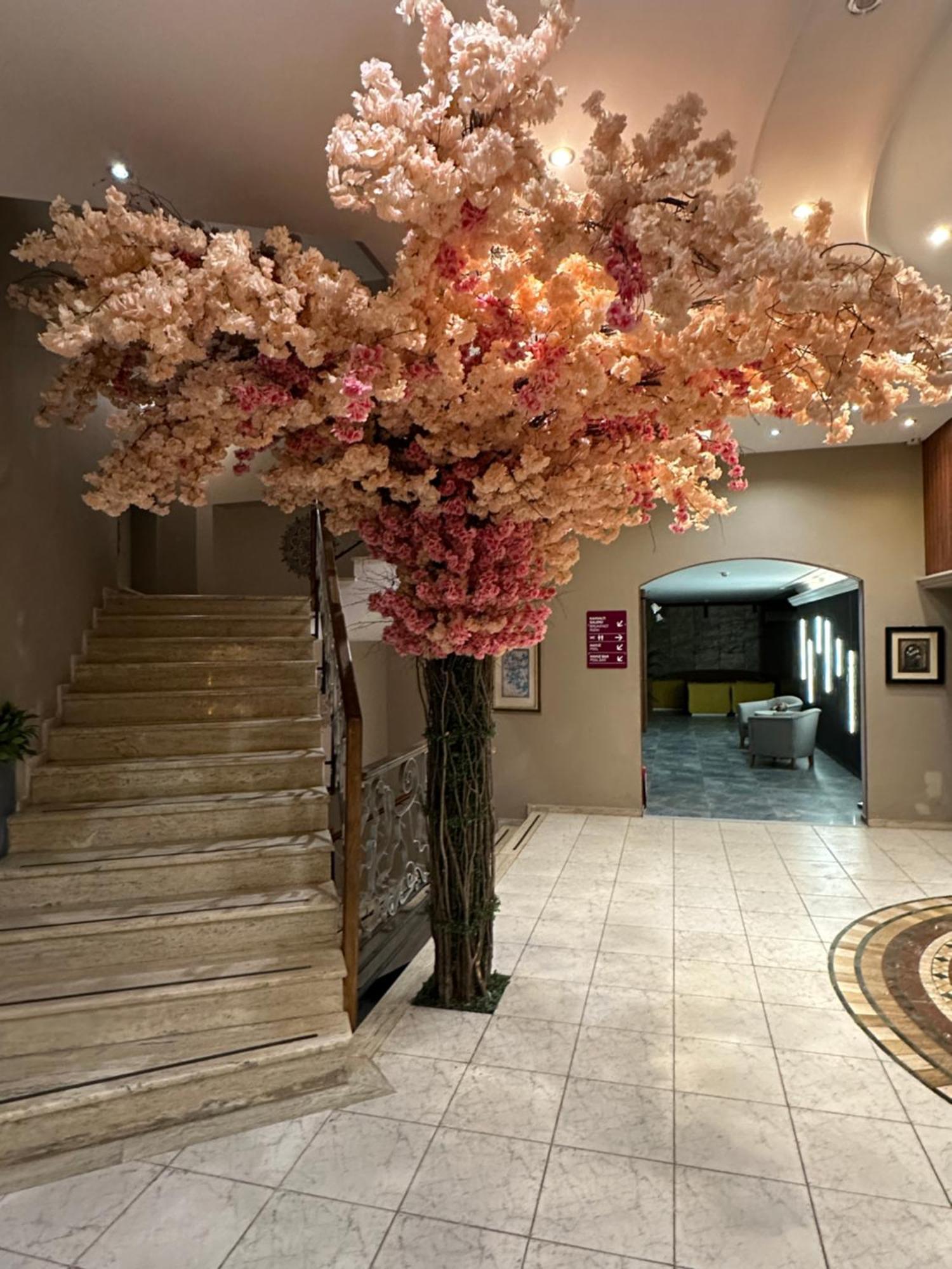 Suhan Seaport Hotel Kusadası Exteriör bild