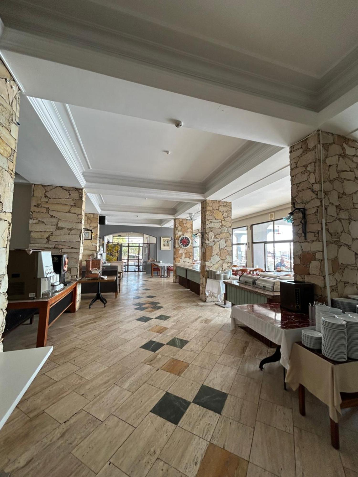 Suhan Seaport Hotel Kusadası Exteriör bild
